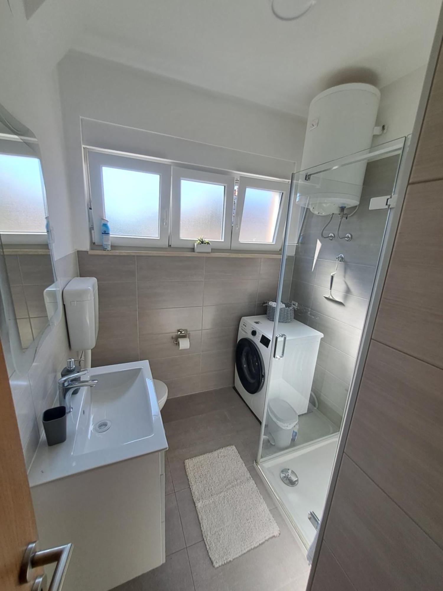 Yulia Apartman Pula Exterior foto